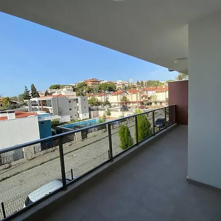 Kuşadası'nda 1+1 Yazlık Daire Olea