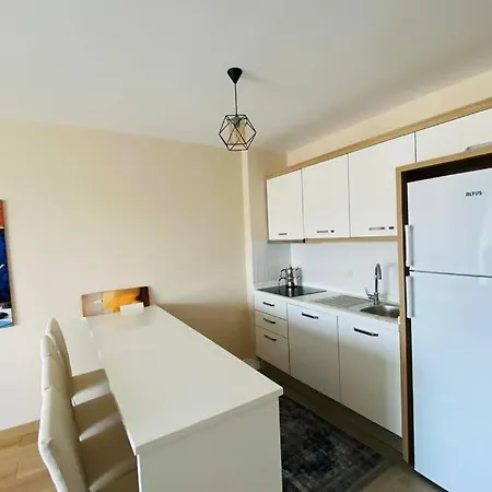 Kuşadası'nda 1+1 Yazlık Daire Olea